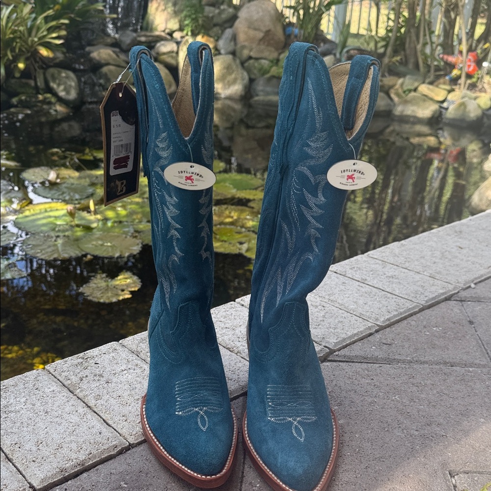 Idyllwind Blue Heeled Boots